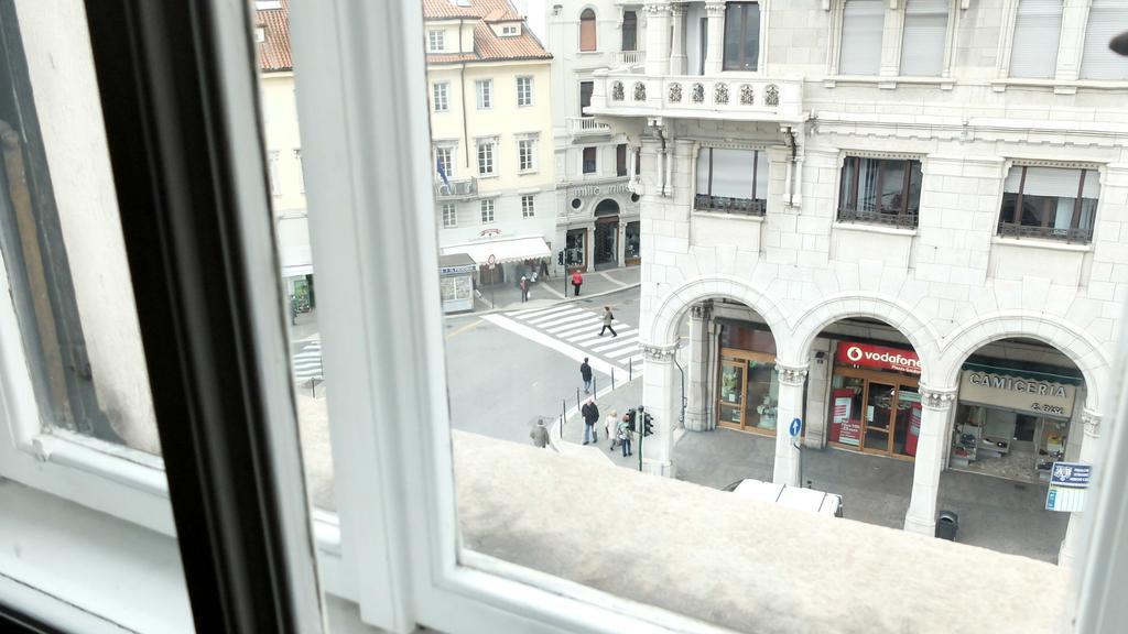 B&B Piazza Goldoni Triest Exterior foto